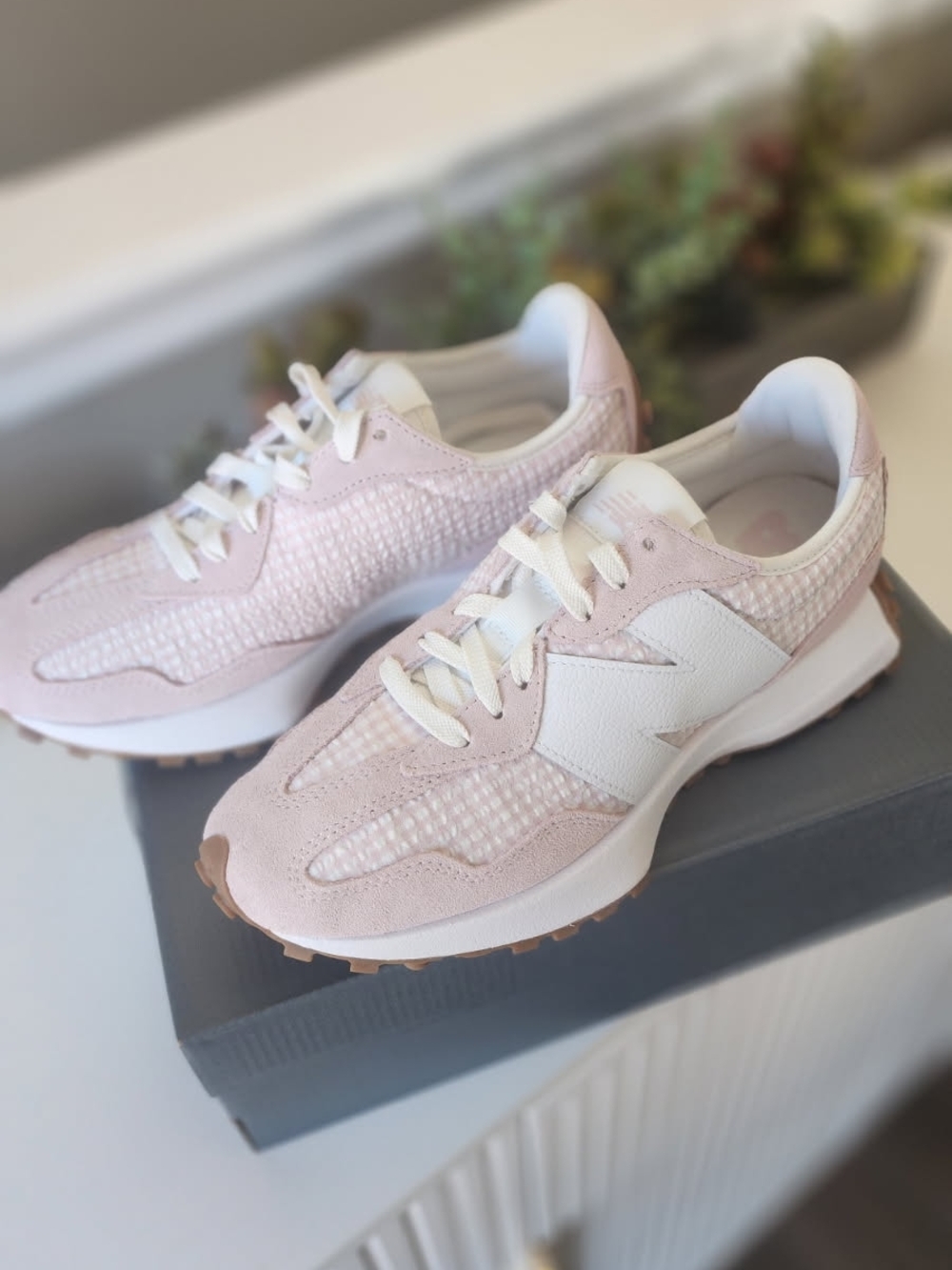 New Balance Women's- Light Pink GINGHAM LIMITED EDITION! New In Package! Size 9.